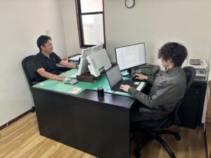 働く様子の写真1